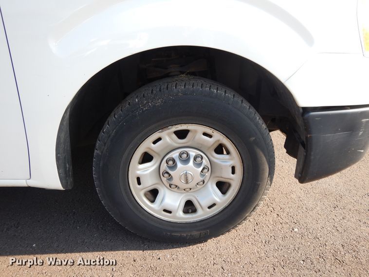 image for item DF5307 2013 Nissan NV2500 van