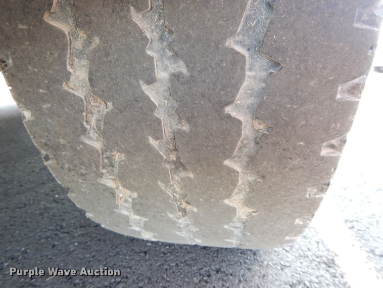 image for item DF5307 2013 Nissan NV2500 van