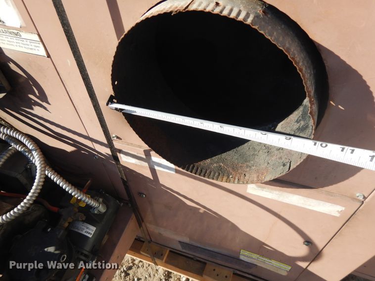 image for item DF6736 2005 Reznor RA500 oil fired heater