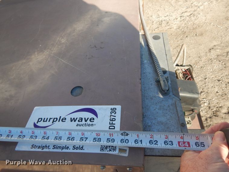 image for item DF6736 2005 Reznor RA500 oil fired heater