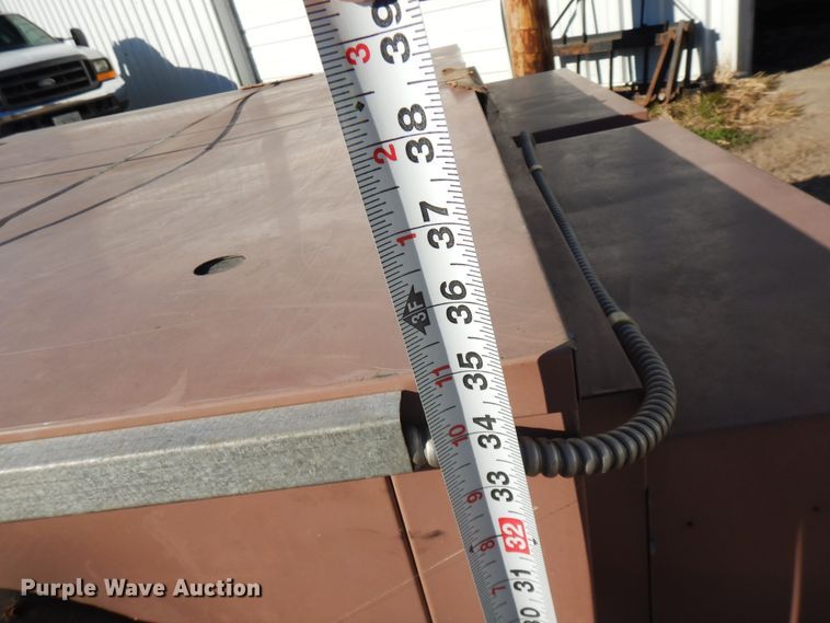 image for item DF6736 2005 Reznor RA500 oil fired heater