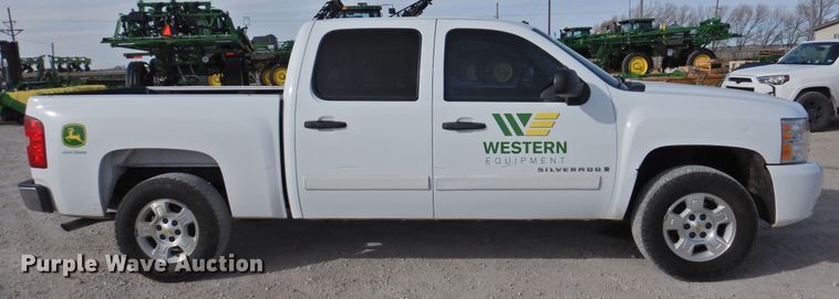 image for item DG1583 2008 Chevrolet Silverado 1500  Crew Cab pickup truck