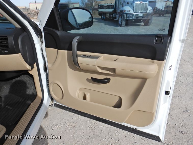 image for item DG1583 2008 Chevrolet Silverado 1500  Crew Cab pickup truck