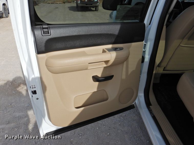 image for item DG1583 2008 Chevrolet Silverado 1500  Crew Cab pickup truck