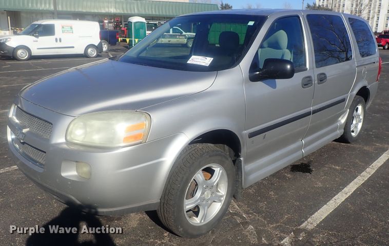 image for item DG2965 2008 Chevrolet Uplander  handicap accessible van