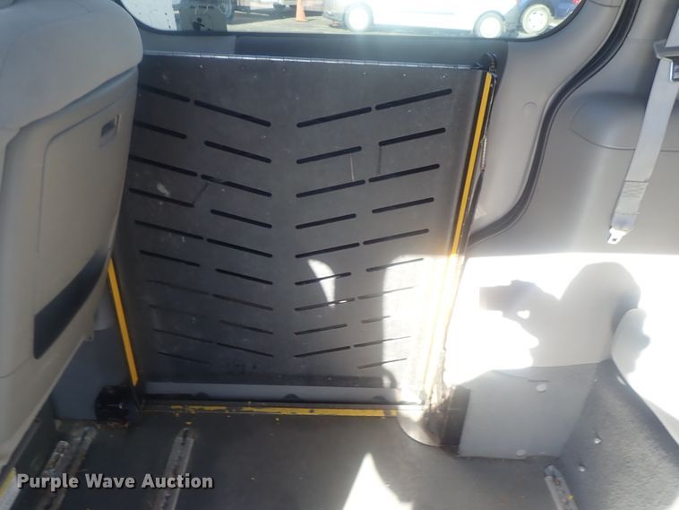 image for item DG2965 2008 Chevrolet Uplander  handicap accessible van