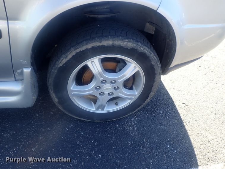 image for item DG2965 2008 Chevrolet Uplander  handicap accessible van