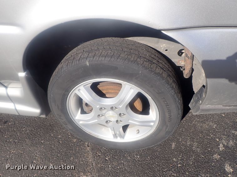 image for item DG2965 2008 Chevrolet Uplander  handicap accessible van