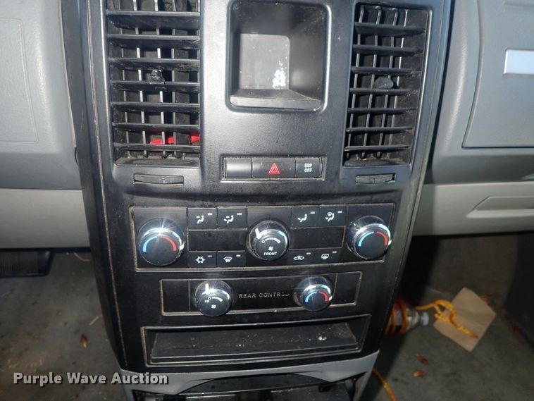 image for item DG2966 2009 Dodge Grand Caravan SE  handicap accessible van