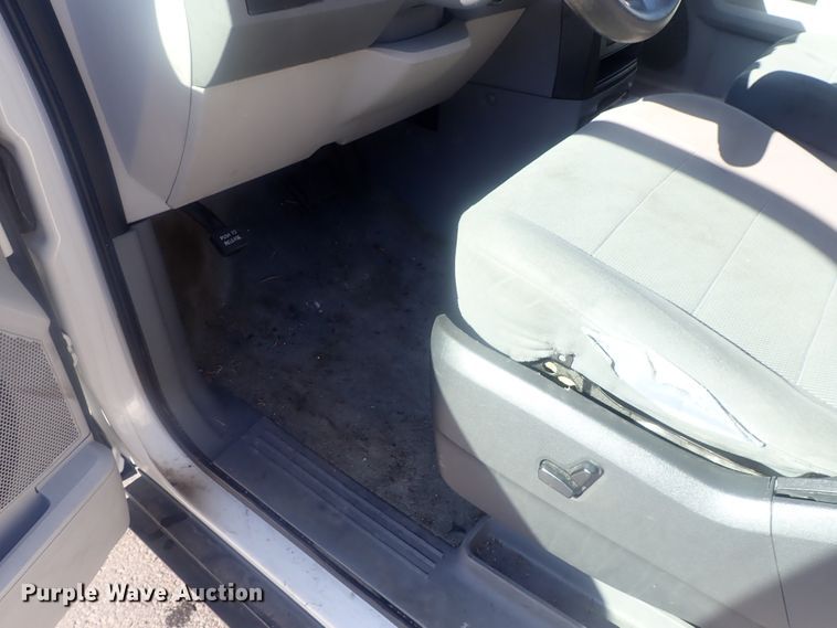 image for item DG2966 2009 Dodge Grand Caravan SE  handicap accessible van