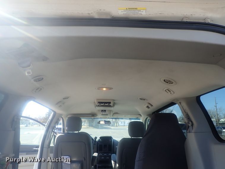 image for item DG2966 2009 Dodge Grand Caravan SE  handicap accessible van