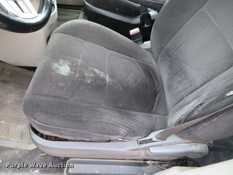 image for item DH0598 2012 Dodge Grand Caravan  van