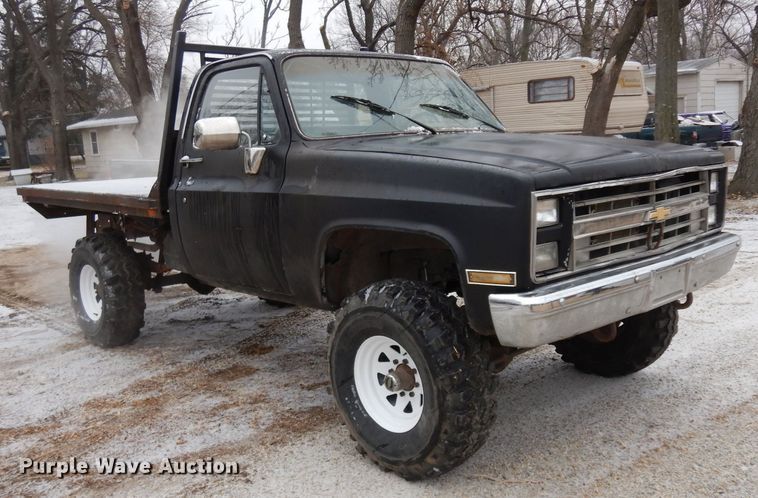 image for item DH5581 1978  Chevrolet  flatbed pickup truck