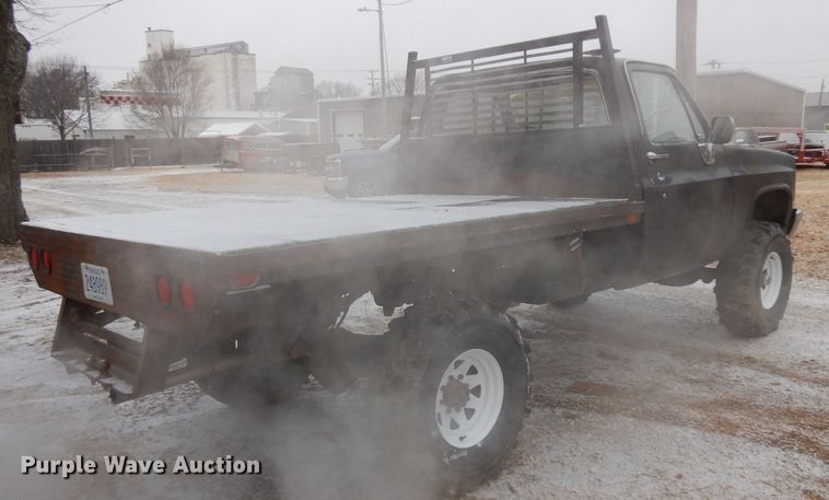 image for item DH5581 1978  Chevrolet  flatbed pickup truck