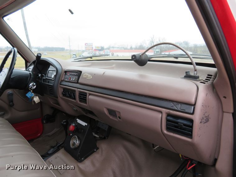 image for item DI3996 1993 Ford F350  brush fire truck