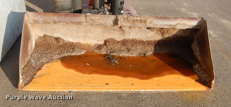image for item DI8487 Bobcat 72"W skid steer bucket