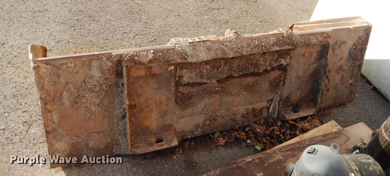 image for item DI8487 Bobcat 72"W skid steer bucket