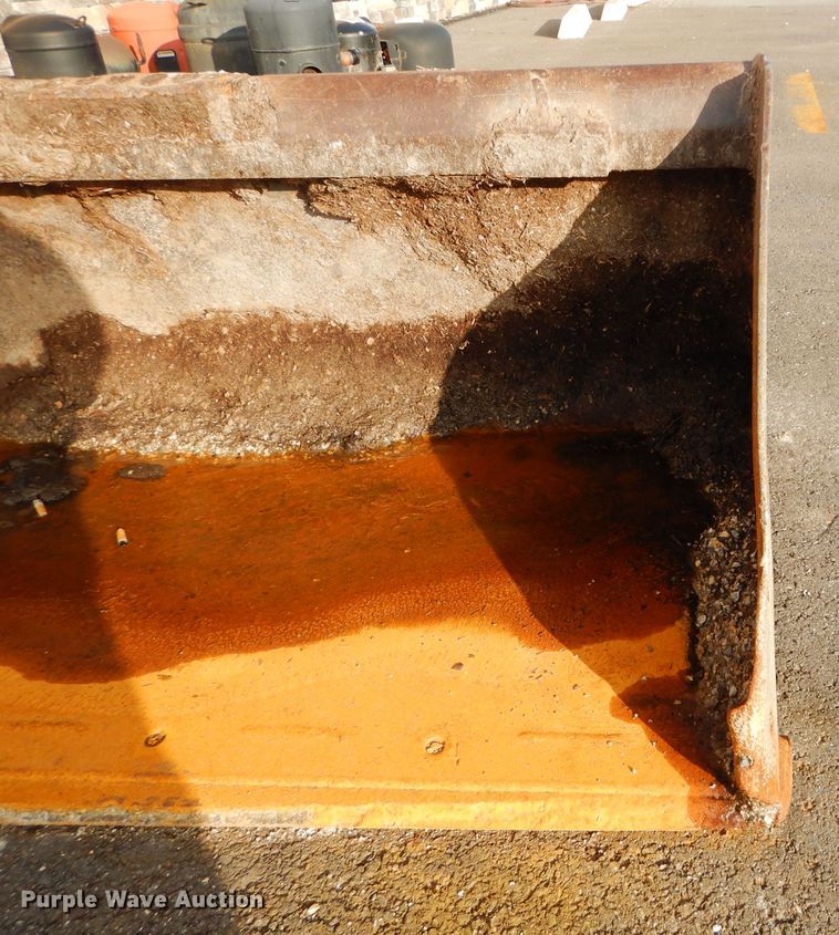 image for item DI8487 Bobcat 72"W skid steer bucket