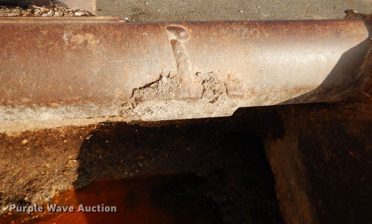 image for item DI8487 Bobcat 72"W skid steer bucket