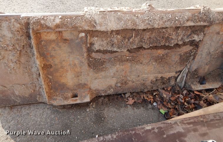 image for item DI8487 Bobcat 72"W skid steer bucket