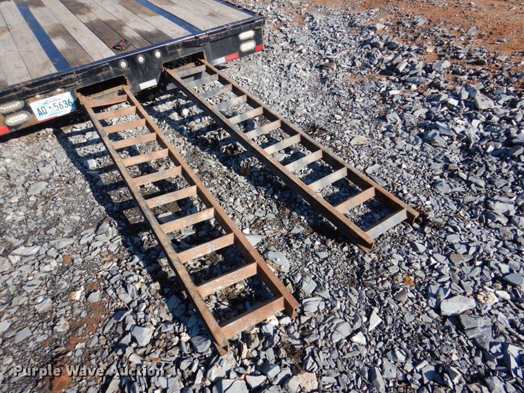 image for item DJ0370 2016 Big Tex 22GN  equipment trailer