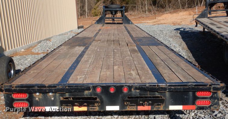 image for item DJ0371 2016 Big Tex 22GN-40  equipment trailer