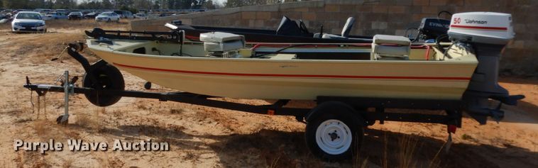 image for item DJ8153 1981 Duracraft  boat