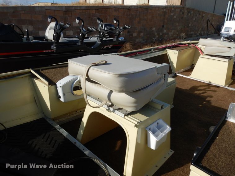 image for item DJ8153 1981 Duracraft  boat