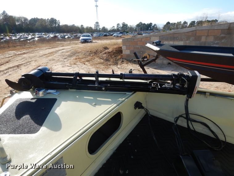 image for item DJ8153 1981 Duracraft  boat