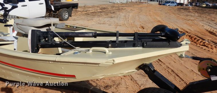 image for item DJ8153 1981 Duracraft  boat