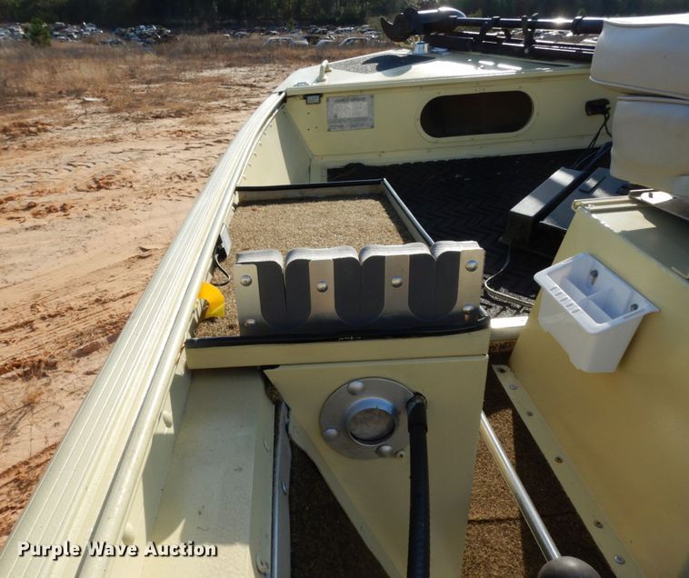 image for item DJ8153 1981 Duracraft  boat