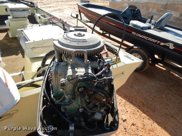 image for item DJ8153 1981 Duracraft  boat