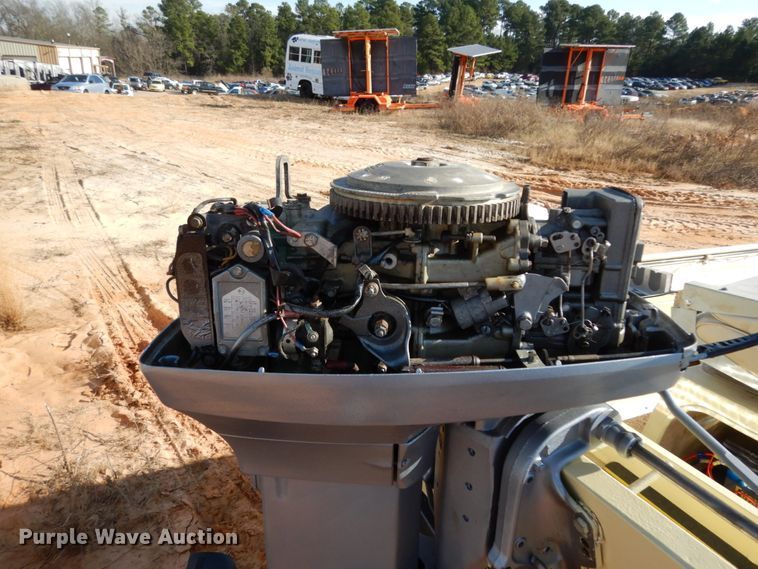 image for item DJ8153 1981 Duracraft  boat