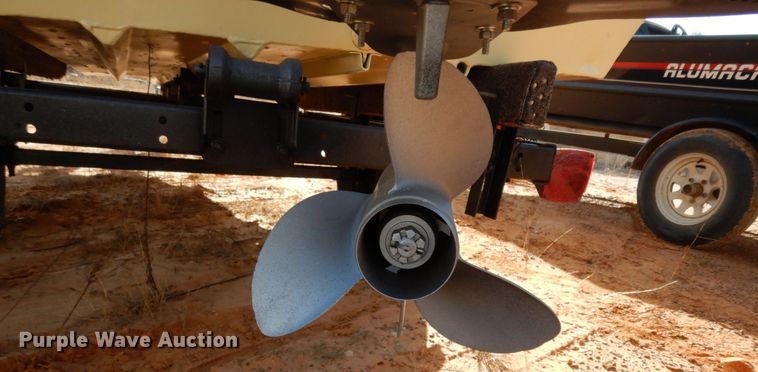 image for item DJ8153 1981 Duracraft  boat