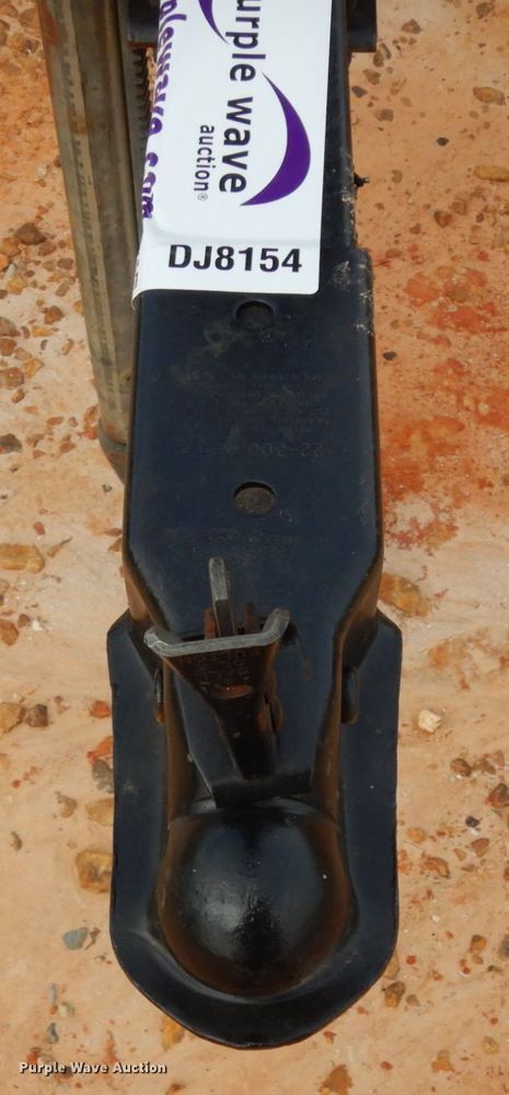 image for item DJ8154 1990 Alumacraft Angler  boat