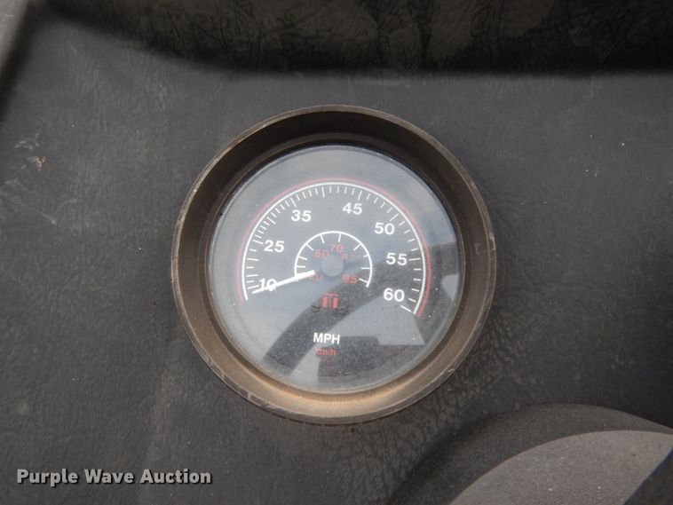 image for item DJ8154 1990 Alumacraft Angler  boat