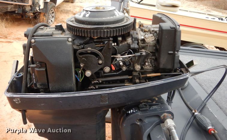 image for item DJ8154 1990 Alumacraft Angler  boat