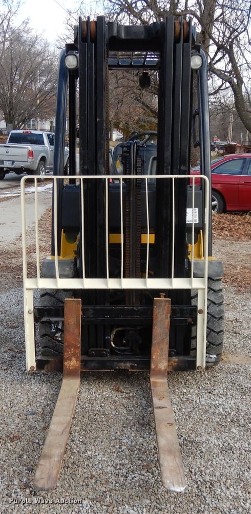 image for item DL2627 2017 Yale GLP050VXNDAE086  forklift