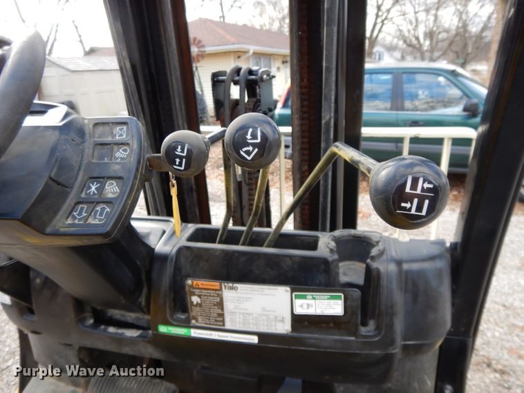 image for item DL2627 2017 Yale GLP050VXNDAE086  forklift