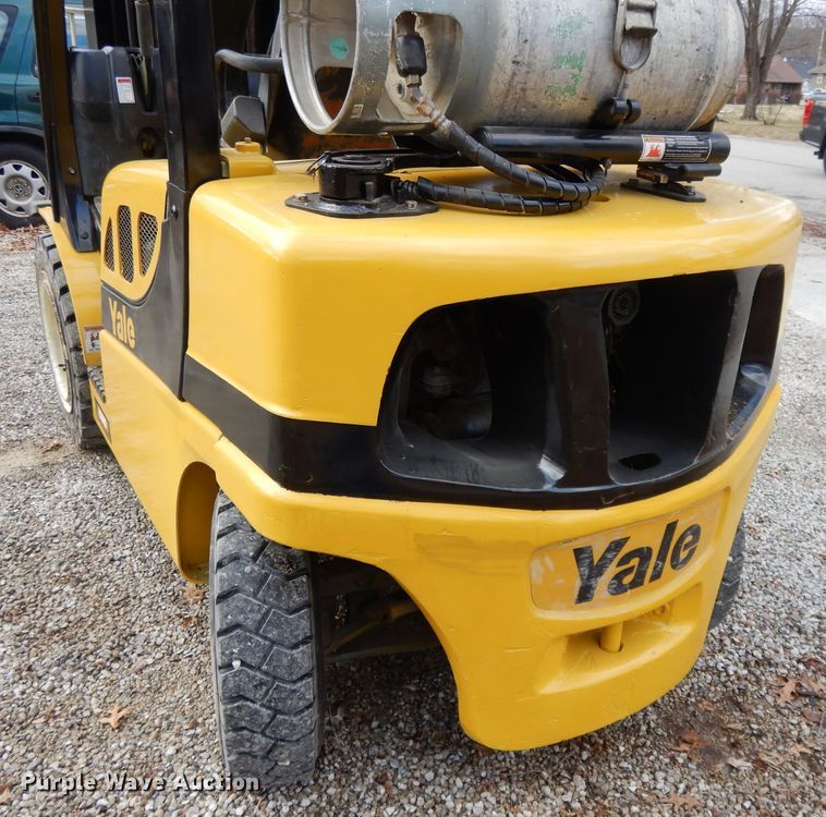 image for item DL2627 2017 Yale GLP050VXNDAE086  forklift