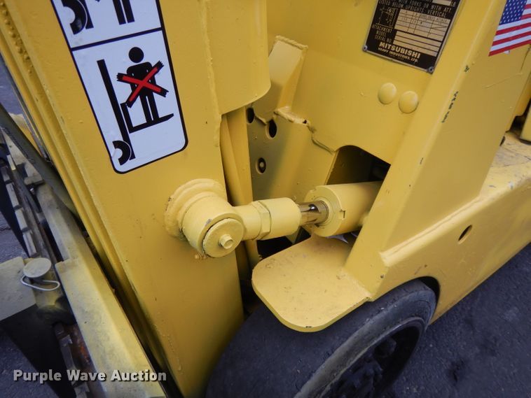 image for item DL2644 Mitsubishi FGC25  forklift