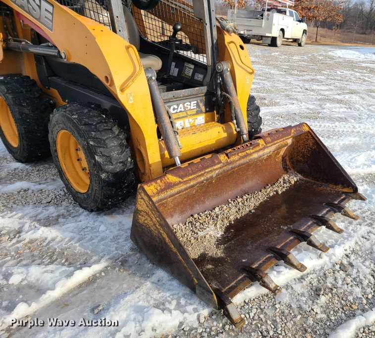 image for item FW9618 2012 Case SR175  skid steer loader