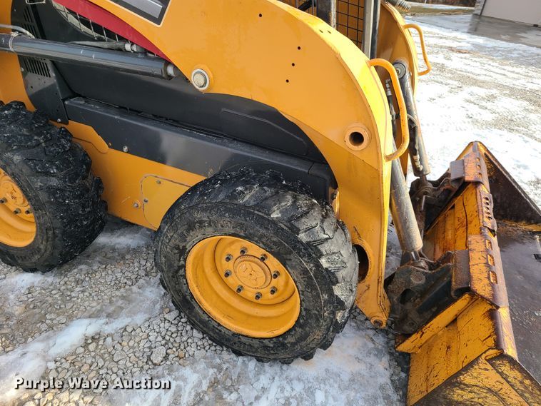 image for item FW9618 2012 Case SR175  skid steer loader
