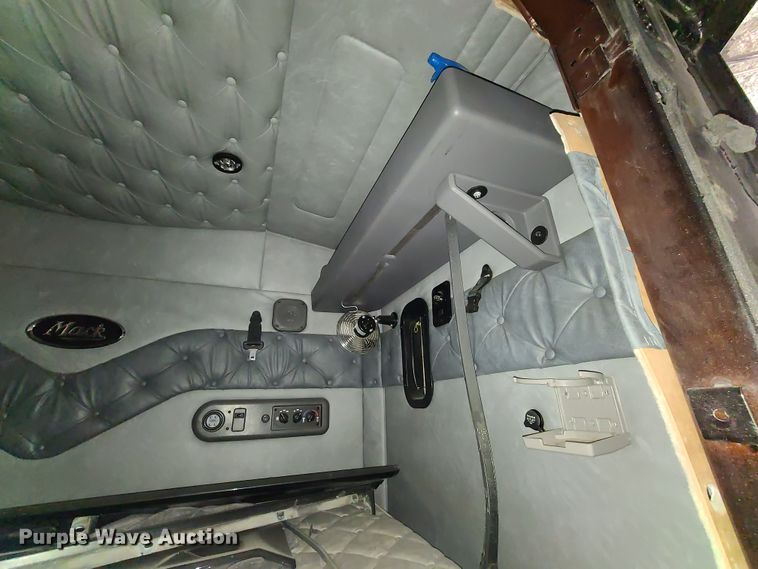 image for item FW9626 Sleeper