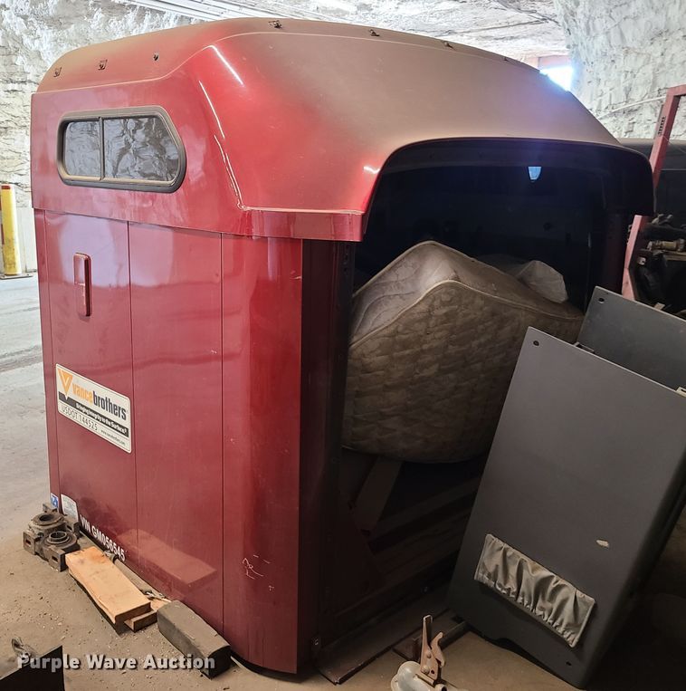 image for item FW9627 Sleeper