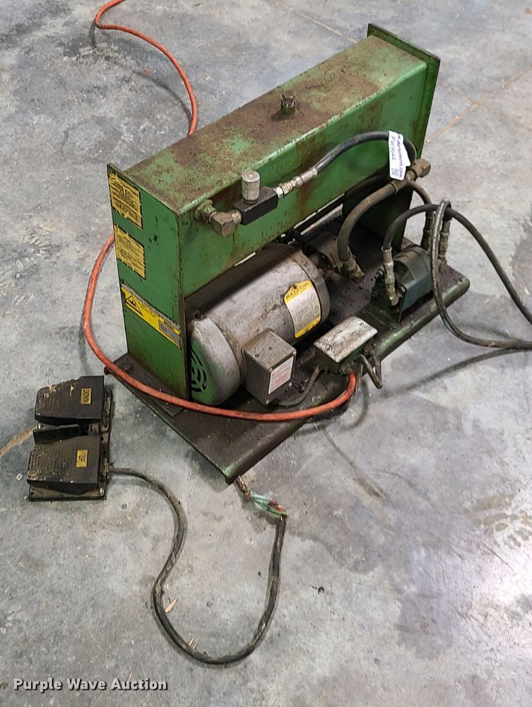 image for item FW9644 Hydraulic lift table