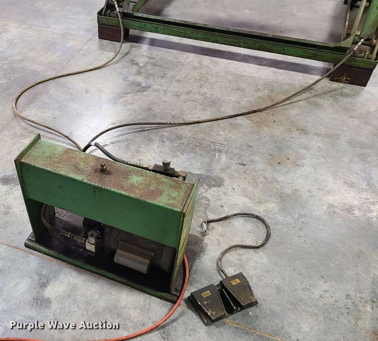 image for item FW9644 Hydraulic lift table
