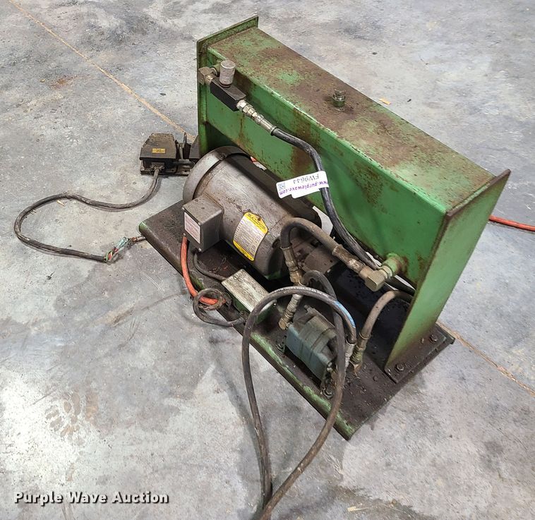 image for item FW9644 Hydraulic lift table