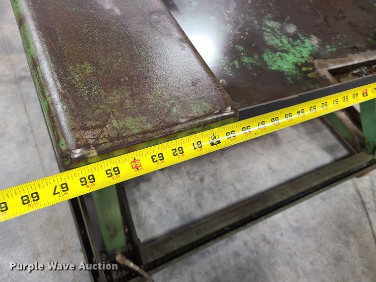 image for item FW9644 Hydraulic lift table