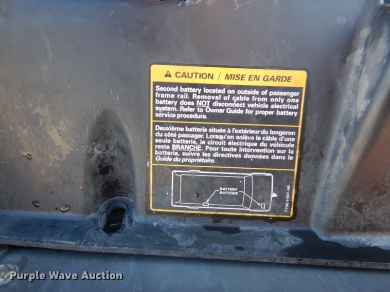 image for item GG9249 2001 Ford E450  utility van